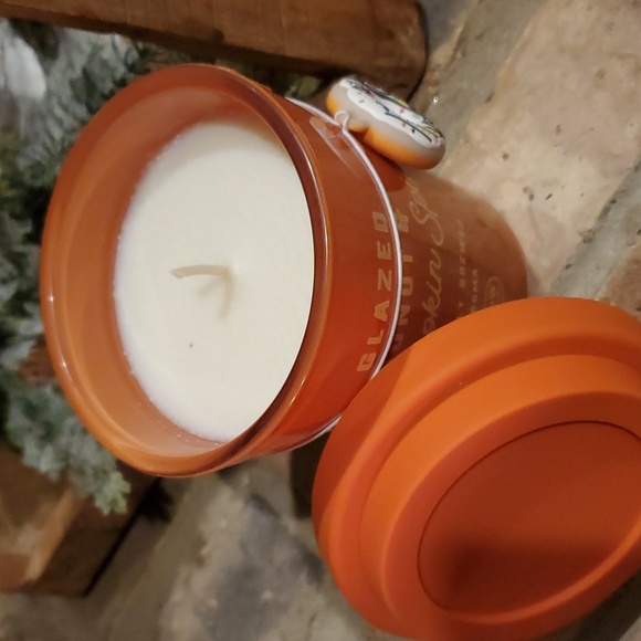 Coffee Cup Candle - Glazed Donut & Pumpkin Spice - Picture 3 of 9